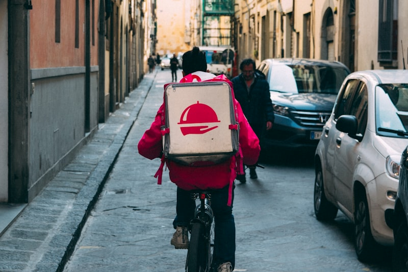 Tquide Delivery Rider